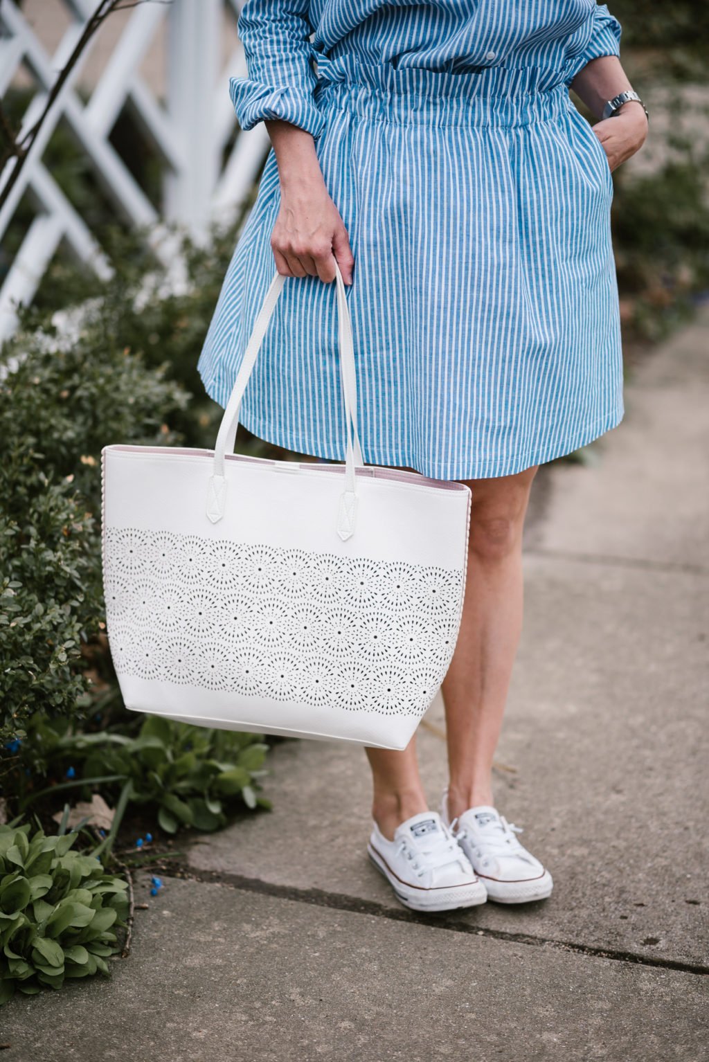 Spring style: striped two piece set, tote bag, Converse, sunglasses