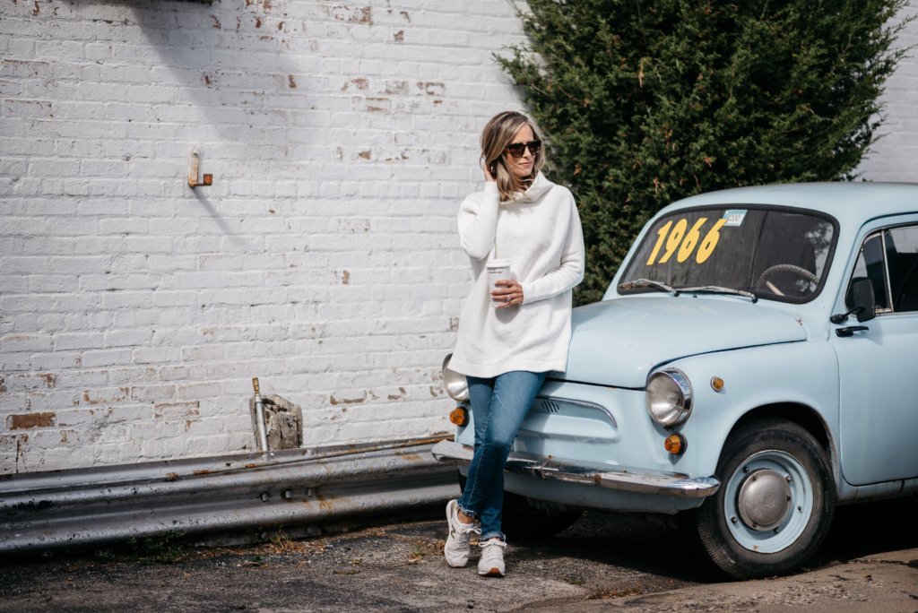 Thanksgiving outfit ideas--sweater and jeans