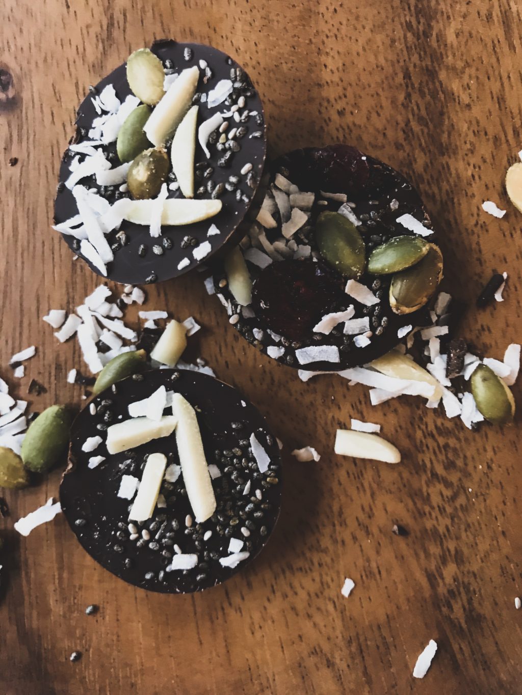 Dark chocolate energy bites