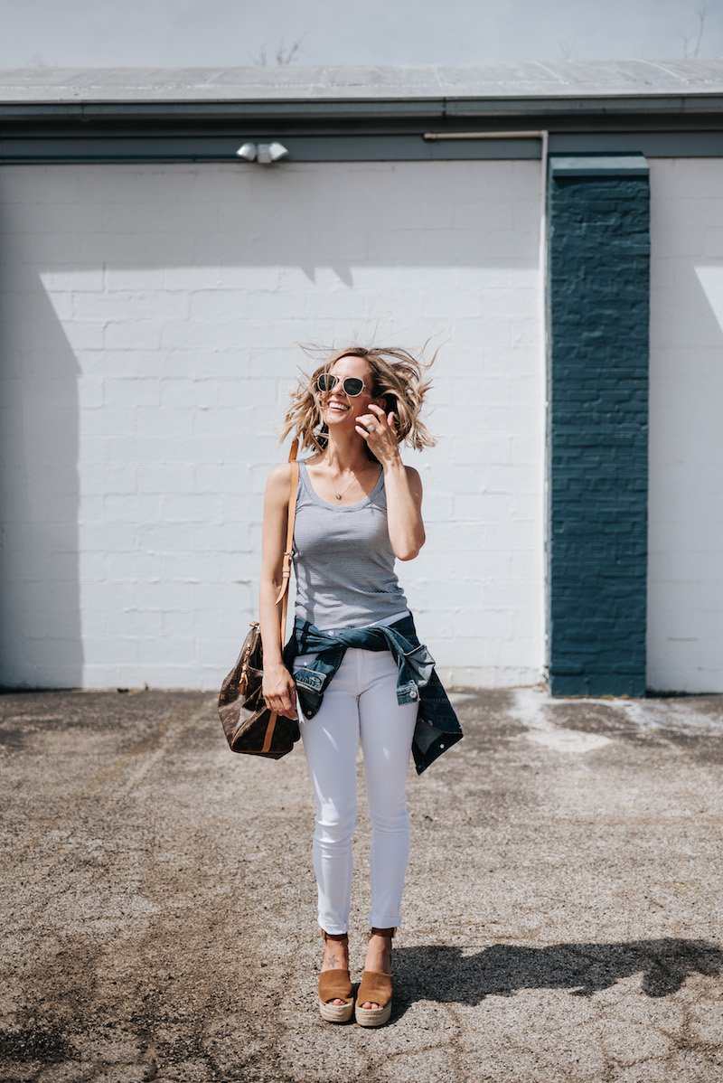 10 Easy Summer Outfit Ideas, tank and white skinny jeans