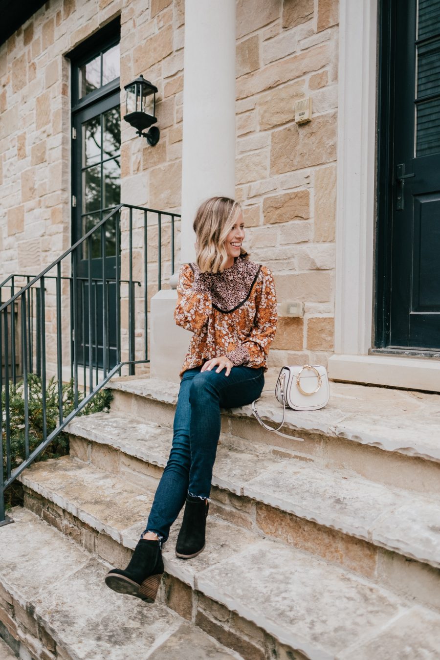 Fall date night outfits, long sleeve blouse, denim, booties, cross body