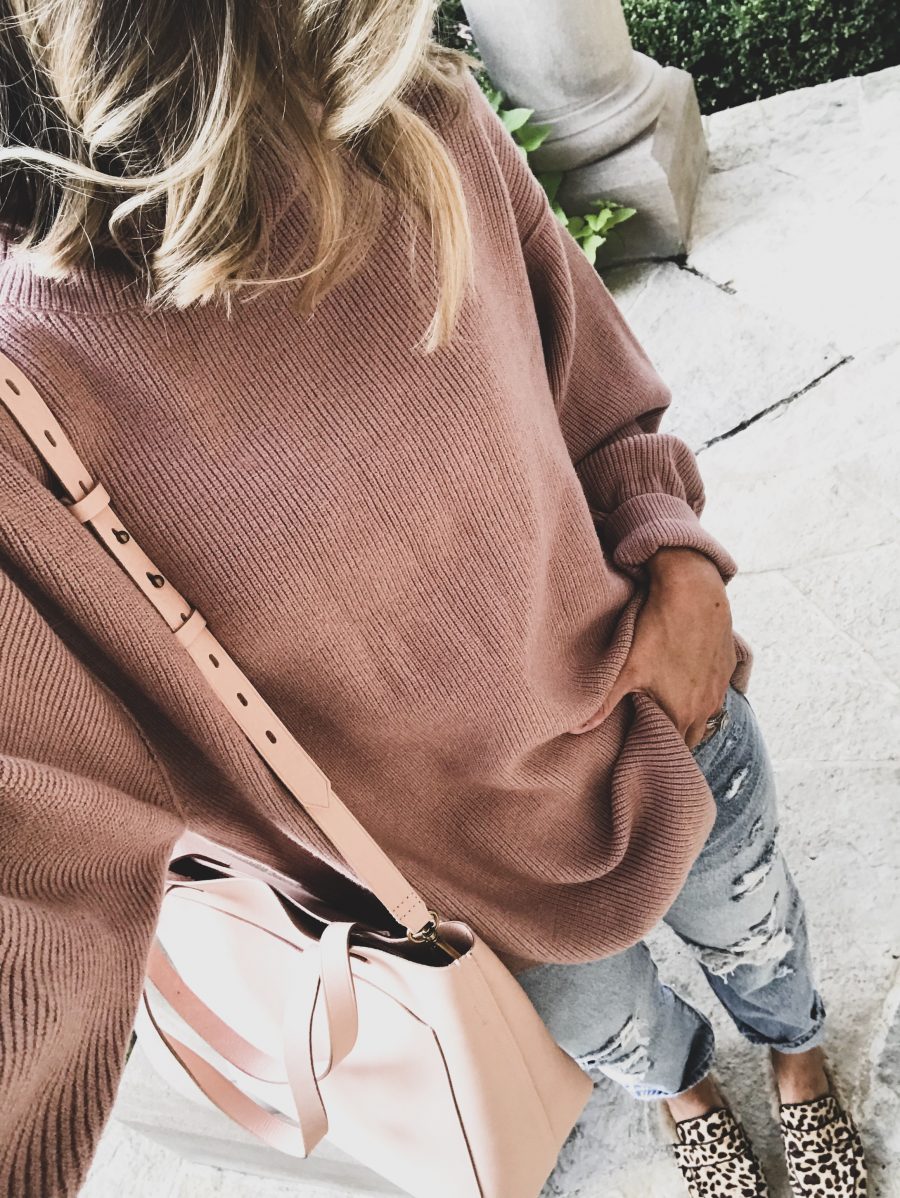 Free People tunic, Levi's denim, Madewell tote, leopard slides
