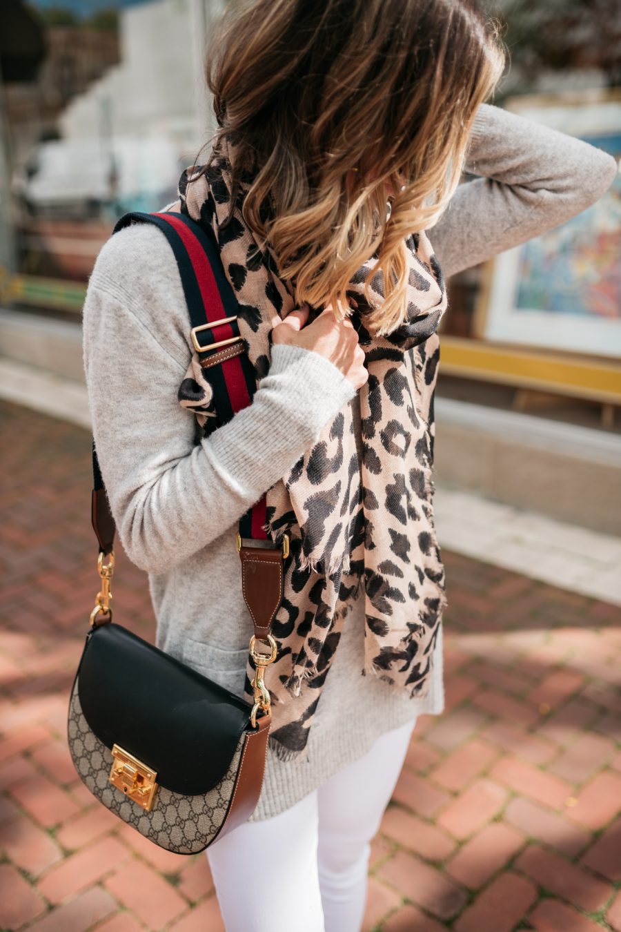 Best seller, scarf