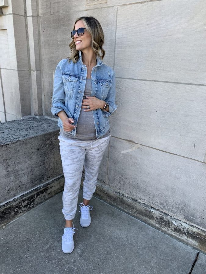 5 Closet Staples You Need For Fall: a denim jacket