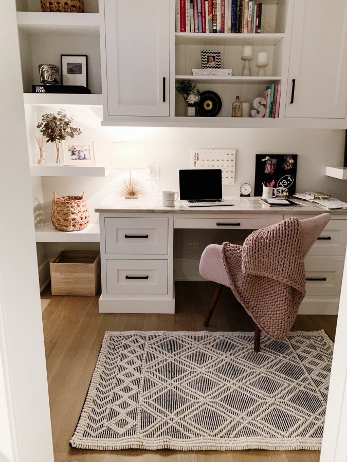 Home office finds: throw blanket, rug, chair