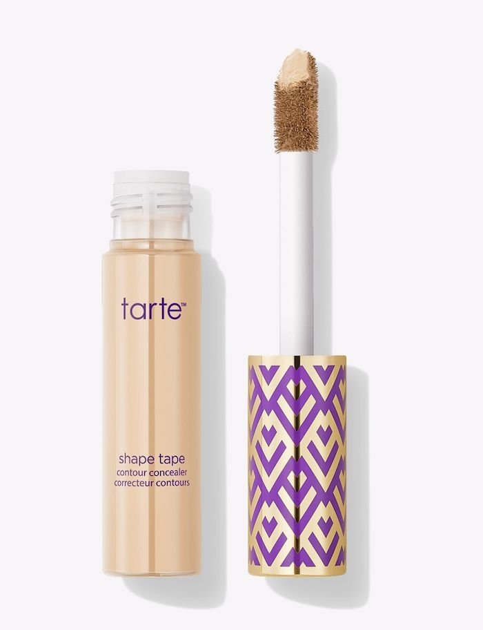 As a mom of three littles, it's hard to make time to get ready, so I'm sharing a 5 minute makeup routine routine to help you feel good.