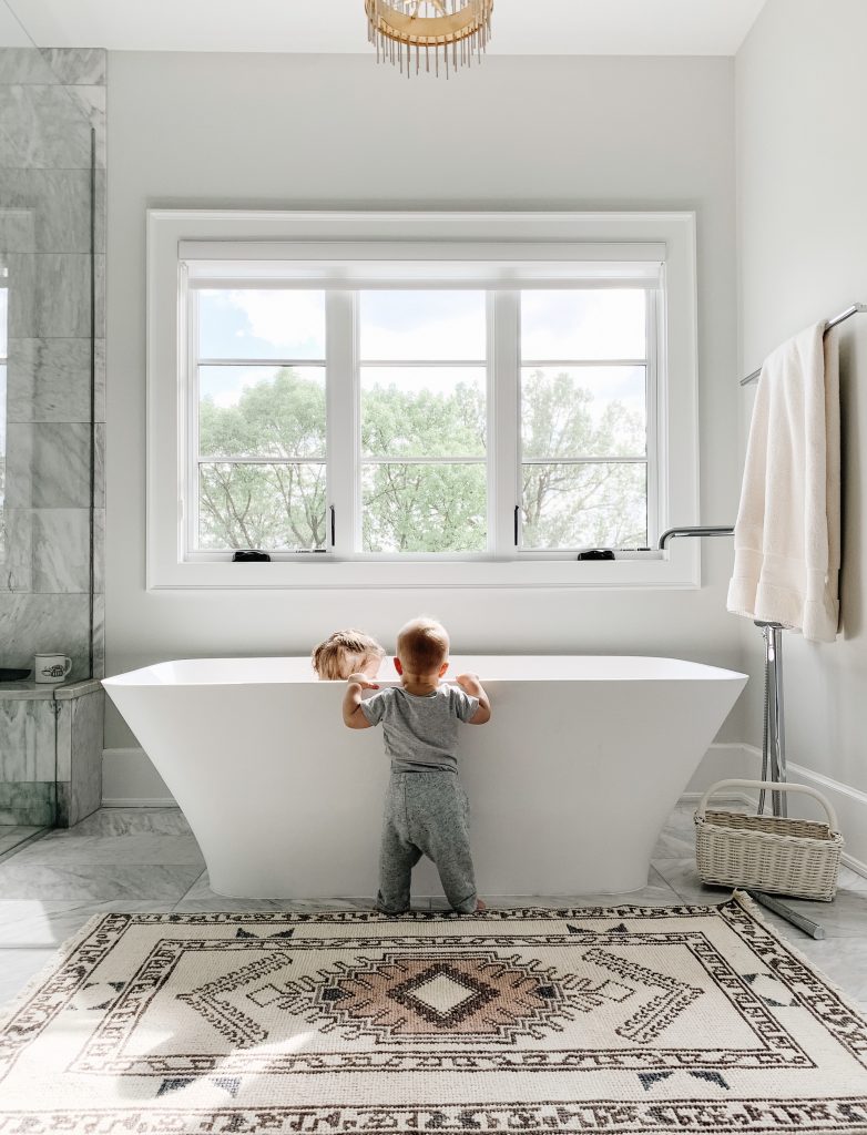 Today Baby Gray turned ten month old and I'm trying to savor all the moments from breastfeeding to his sleep schedule and routine.