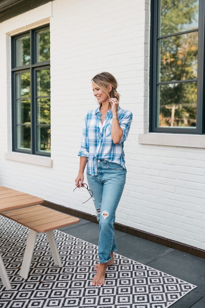 Today's blog is all about comfortable and trendy work from home outfits to feel put together and professional in your Zoom meetings!