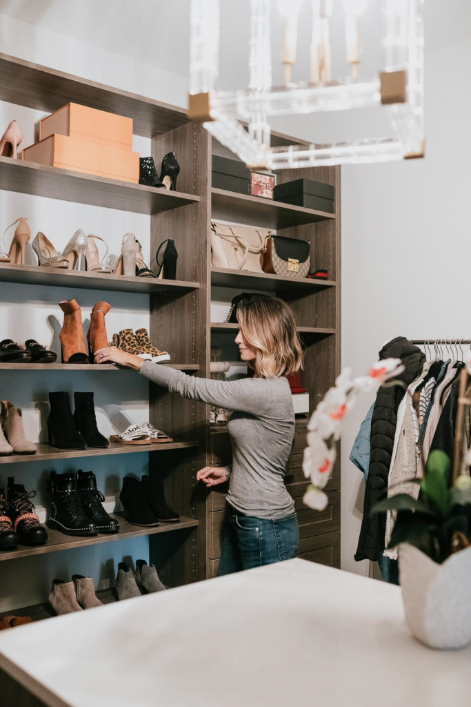 I'm having a closet sale on IG Stories LIVE on September 9th at 6pm CST including so many fall finds starting at $20.