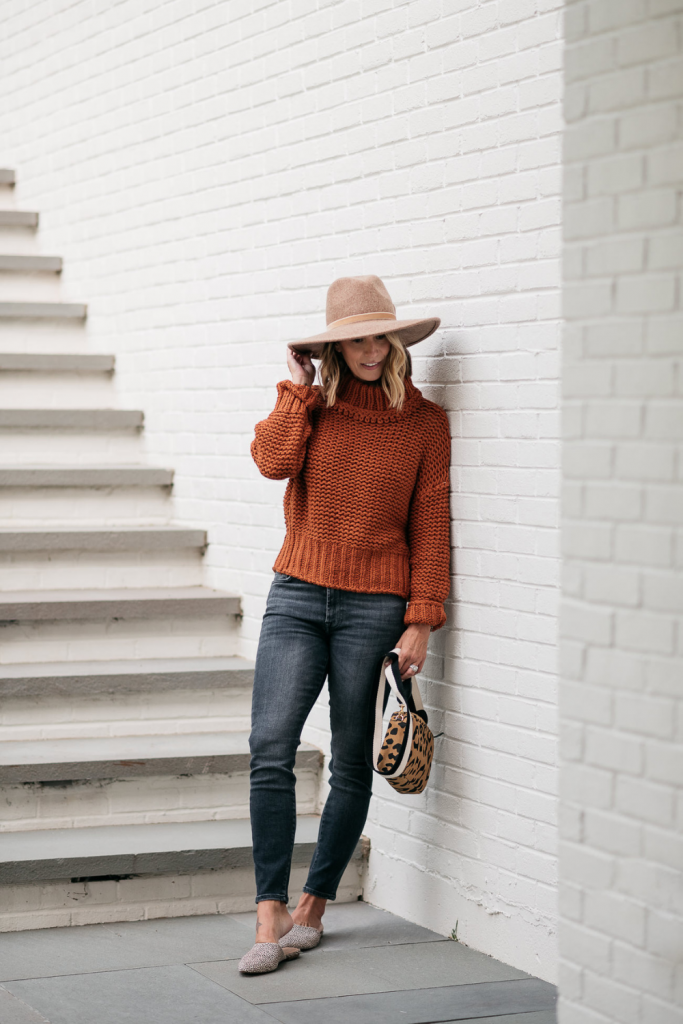 Favorite fall color combo: black and camel. An easy fall outfit and 10 podcasts I love.