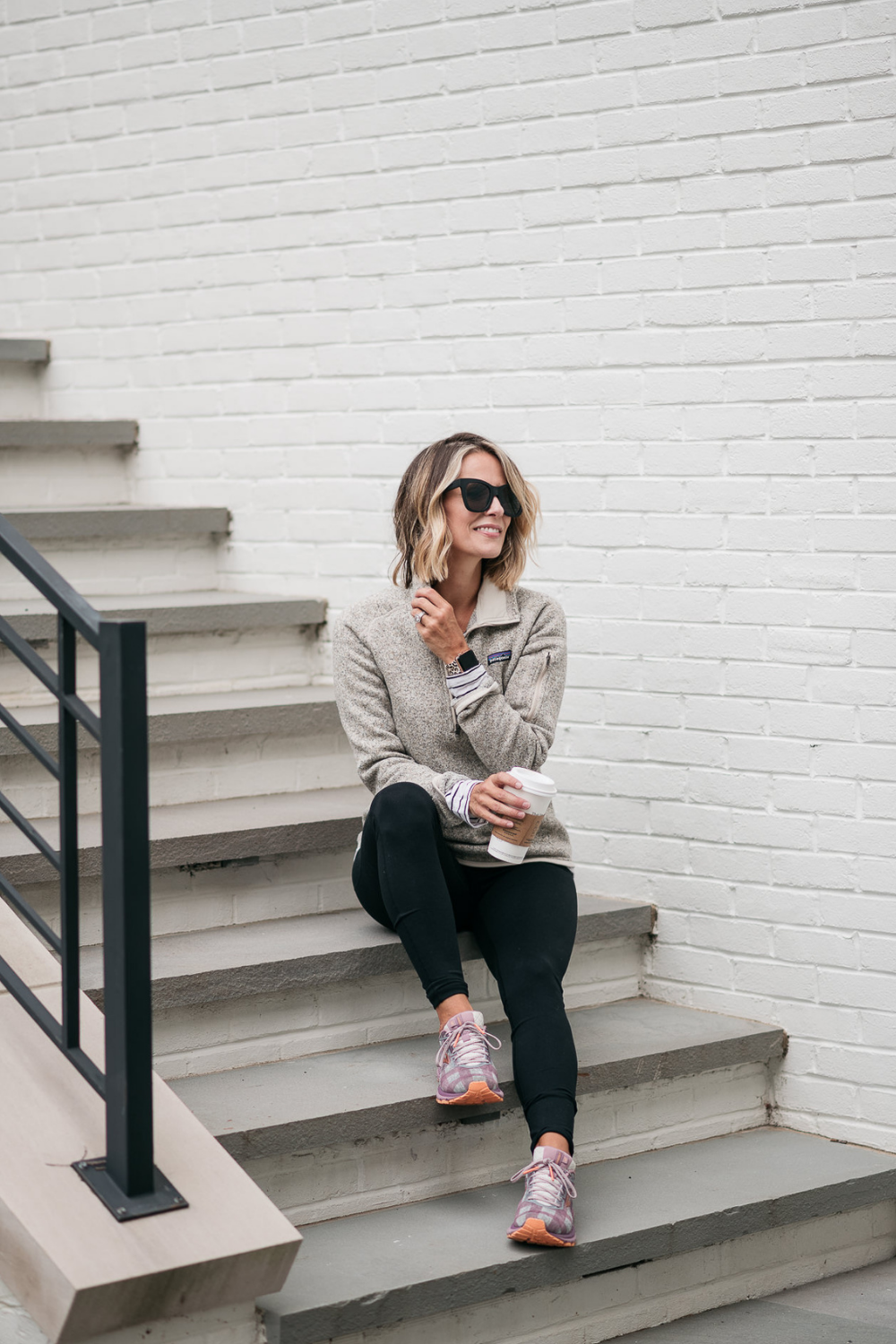 Cute and comfortable fall athleisure look