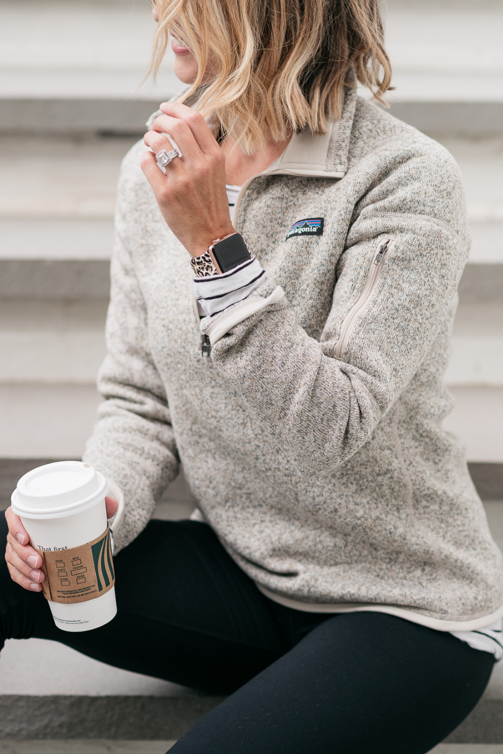 Cute and comfortable fall athleisure look