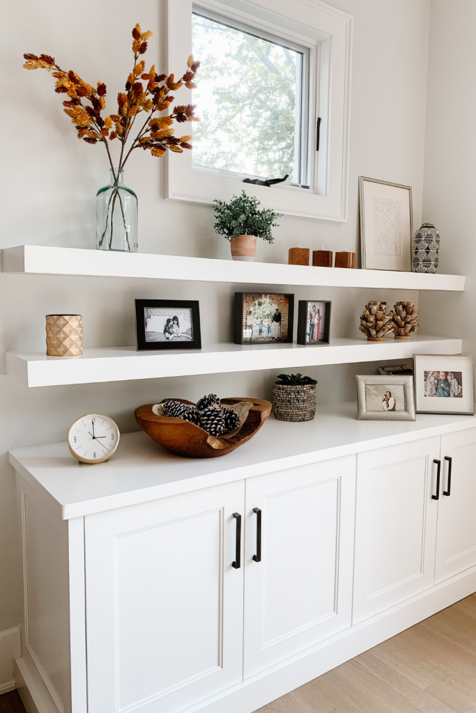 Today's My Kind of Sweet Home series post is dedicated to the family room, featuring comfortable seating and natural light. 