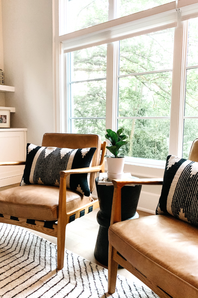 Today's My Kind of Sweet Home series post is dedicated to the family room, featuring comfortable seating and natural light. 