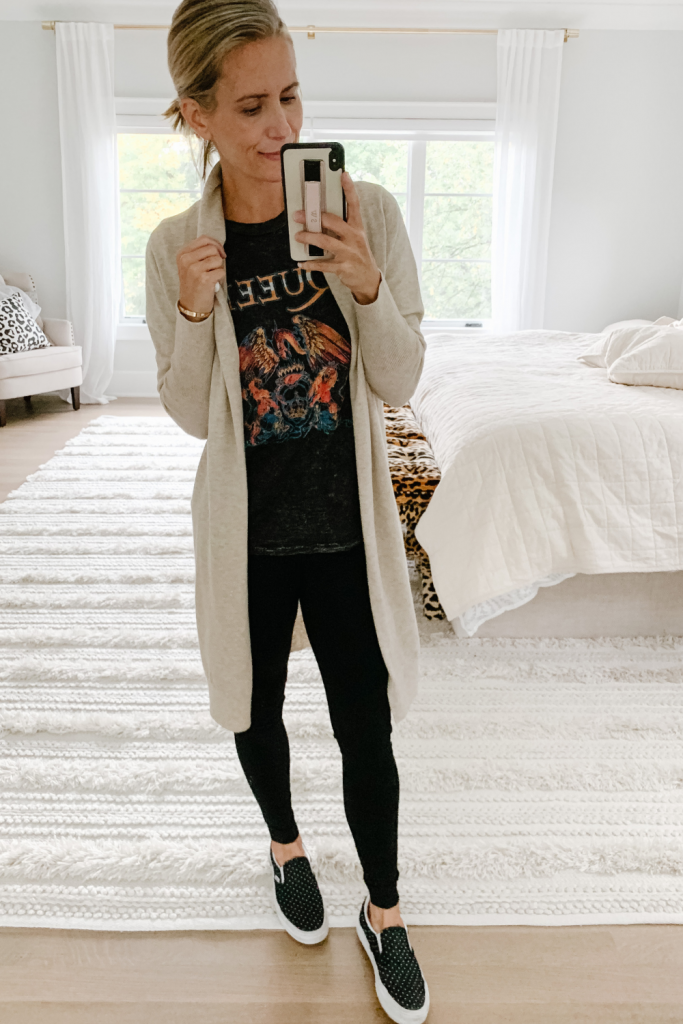 Sharing an #ootd round up today and a whole lot of casual outfit inspiration for a cozy and chic fall wardrobe. 