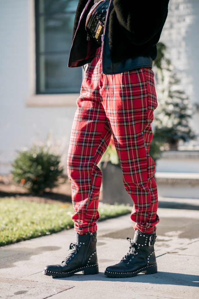 Nothing screams edgy and cool like a good pair of plaid pants and some faux fur. Today I'm styling a few timeless classics. 