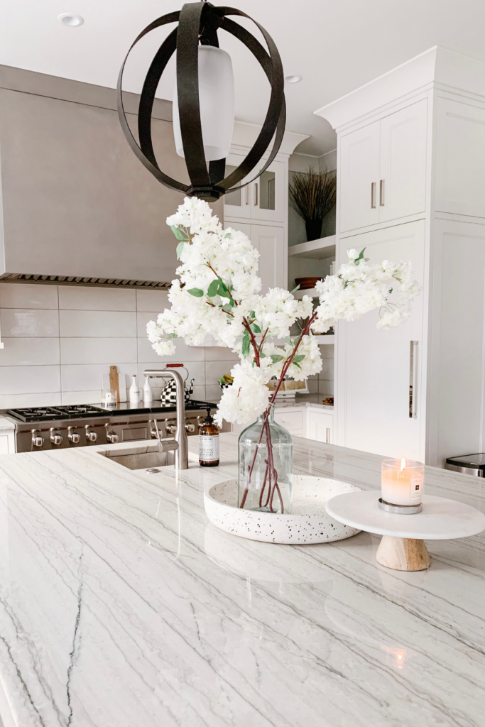 Today I'm sharing my January favorites in home and fashion. From area rugs to sweatshirts, I'm covering all things for being cozy at home. 