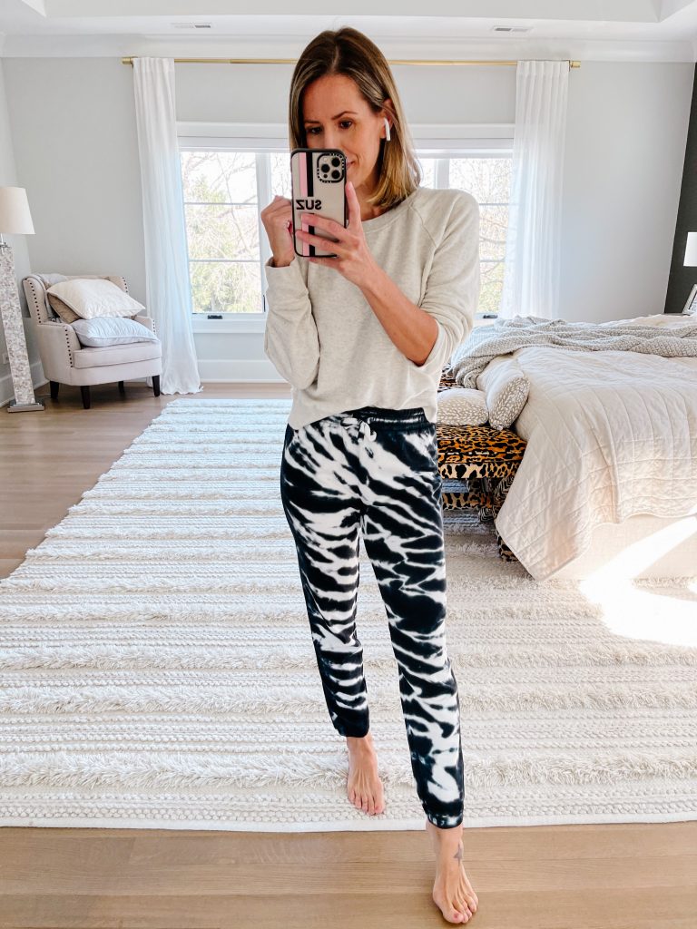 Real #ootd round up, tie dye joggers and sweatshirt