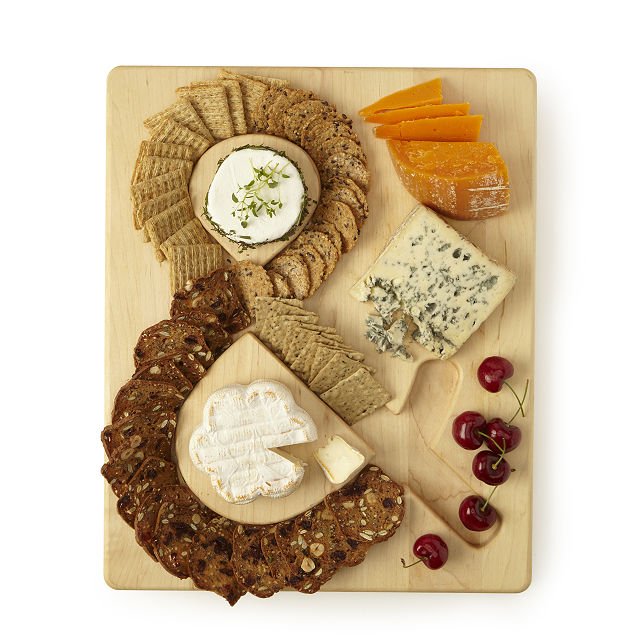 Mother's Day Gift Guide, cheese and rackers serving board