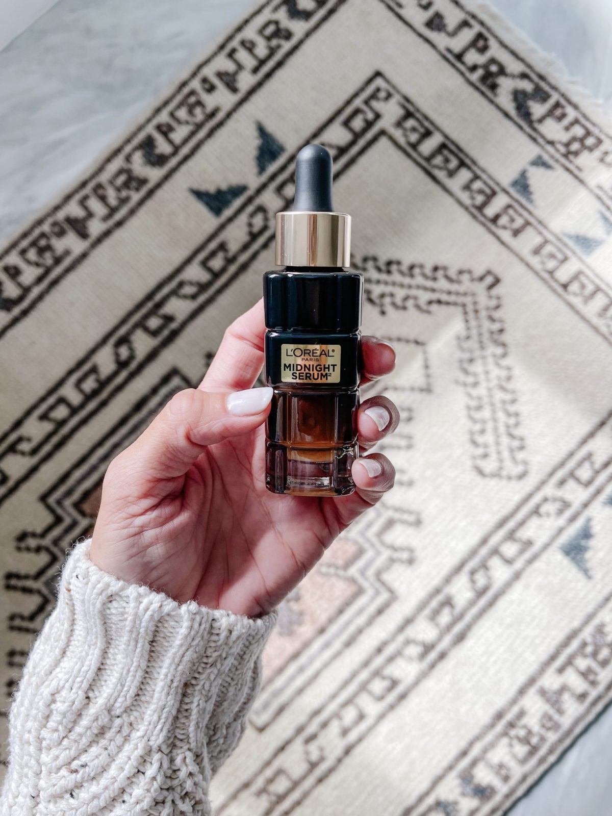 L'Oreal Midnight Serum - skincare product